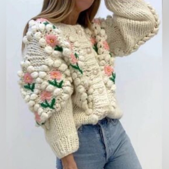Goodnight MACROON NWT knit floral and Cardigan Sweater medium - Picture 1 of 8
